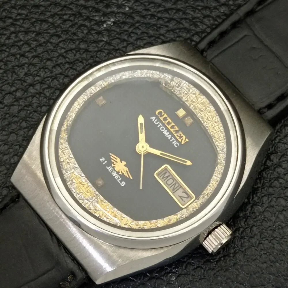 Vintage 1976 Citizen Automatic Mens Silver Watch W/daydate & Gold accents